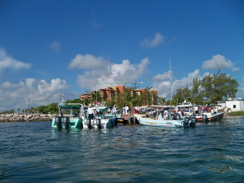 Muelle de salida del tiburon ballena