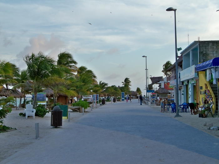 malecon mahahual