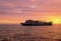 Paseo en Barco al Atardecer con Cena